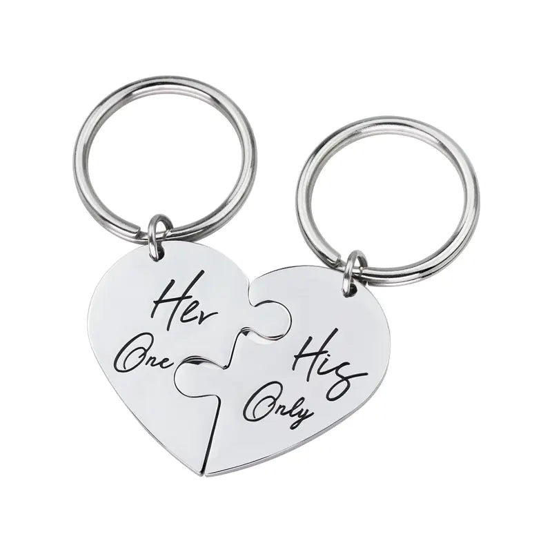 Fashionable Engraved Heart Necklace Set with Keychains
