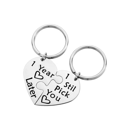 Fashionable Engraved Heart Necklace Set with Keychains